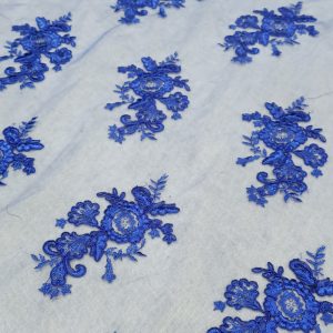 Tul bordado floral azul